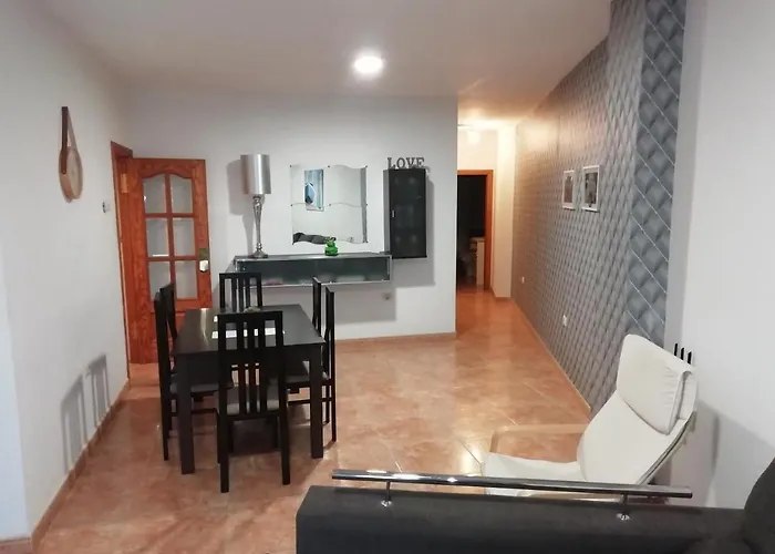 Three Bedroom Near Cruz 1a * Санта-Крус-де-Тенерифе