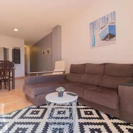 Three Bedroom Near Cruz 1a