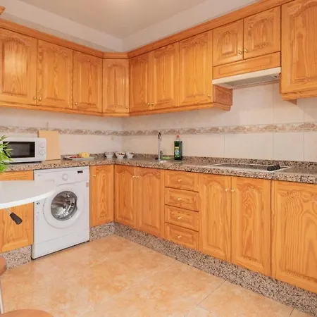 Three Bedroom Near Cruz 1a