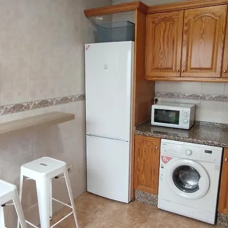 Three Bedroom Near Cruz 1a דירה *
