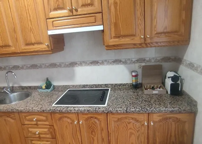 Three Bedroom Near Cruz 1a